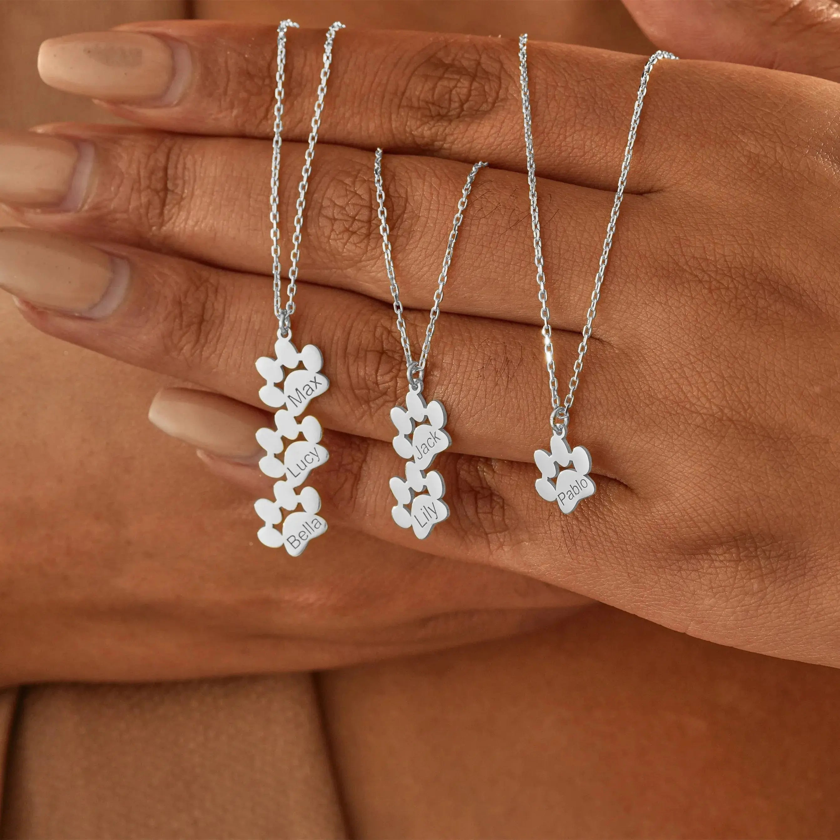 Collier Personnalisé avec Nom et Patte
