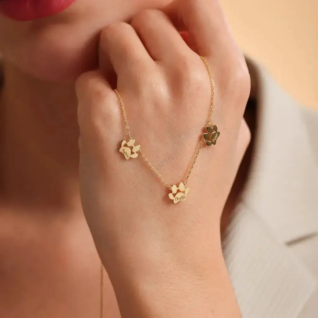 Collier Personnalisé avec Nom et Patte – Pattes Séparées